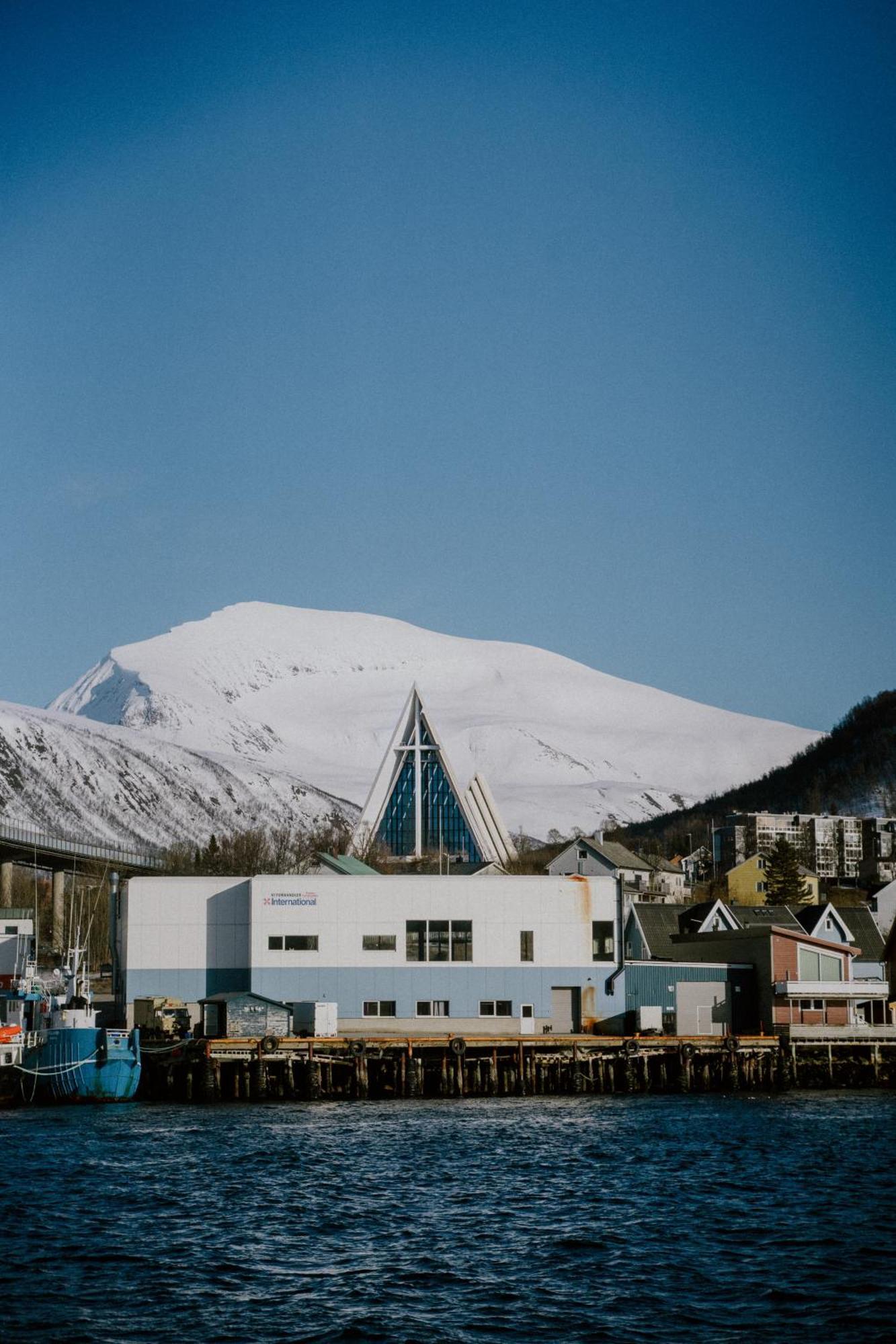 Norwegian Fjord Explorer Line Botel