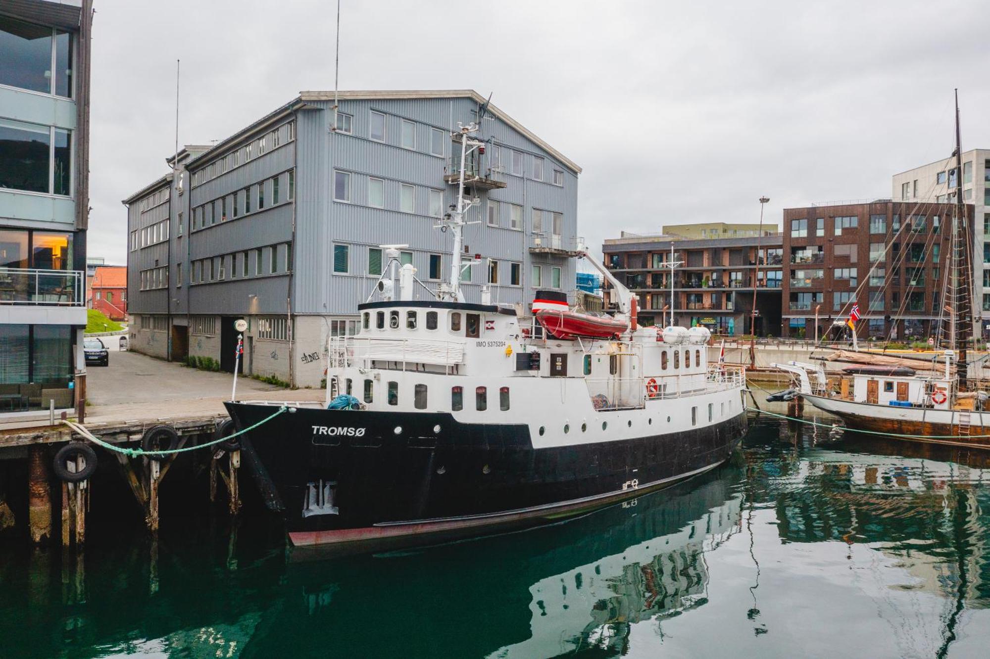 Norwegian Fjord Explorer Line Botel *